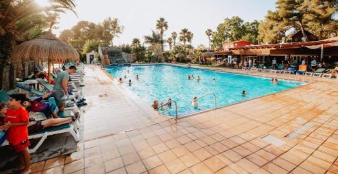 Camping Caledonia � Tamarit